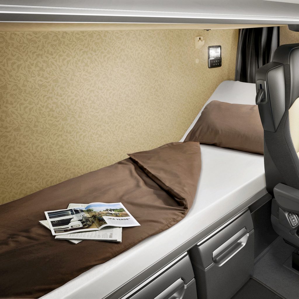 Berco - Daimler Truck Cab Interior Bed Mattress Behind Seat Headrest Recline